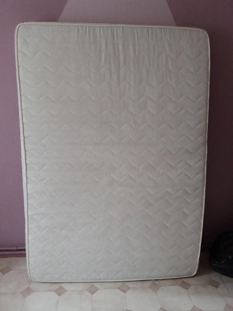 Matelas ikea blanc 140x200, Matelas, Enlèvement, Utilisé, 200 cm