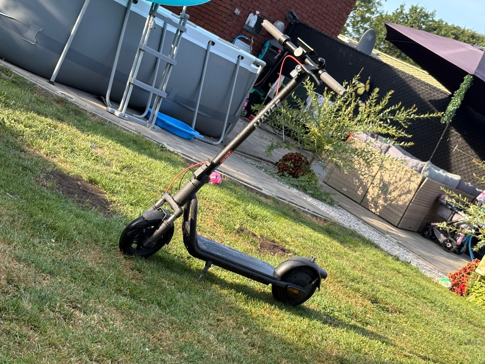 Nieuw elektrische step 25 per uur  navee zwart 1meter 25 cm, Enlèvement, Comme neuf