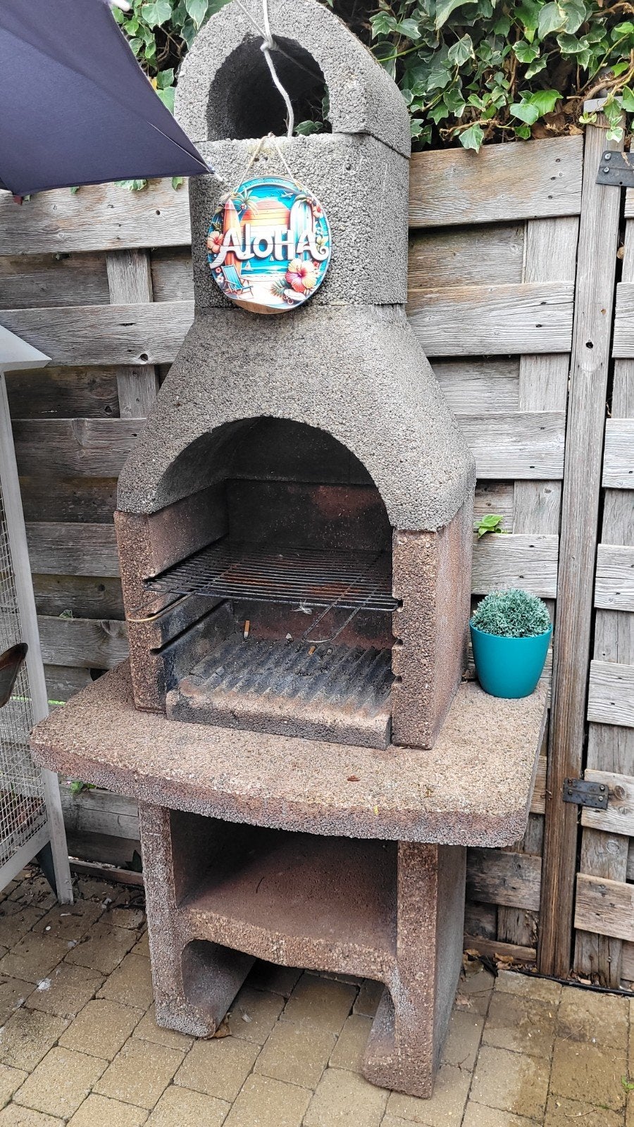 Stenen barbecue 100€  0470 10 27 12, Tuin en Terras, Ophalen, Gebruikt, Met accessoires