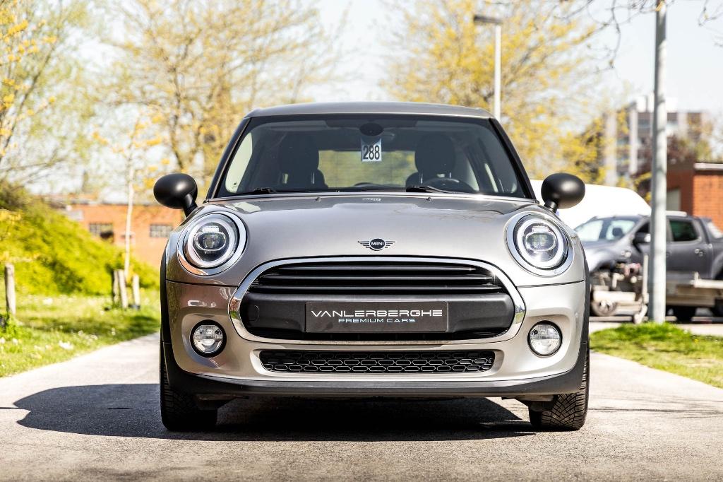 Mini One 1.5i 5 deurs * Navi * PDC * LED *, Autos, Mini, Euro 6, Entreprise, Noir, 5 places