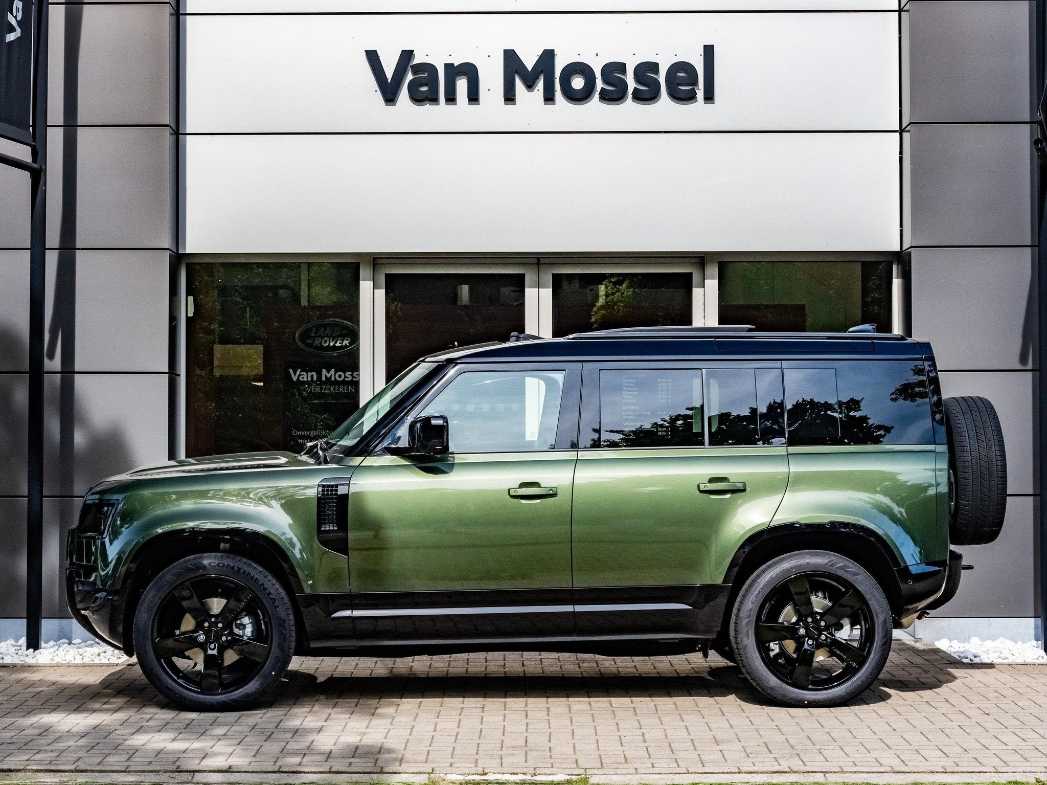 Land Rover Defender D250 X-Dynamic SE (automatique), Autos, Achat, 5 portes, Automatique, Cuir synthéthique