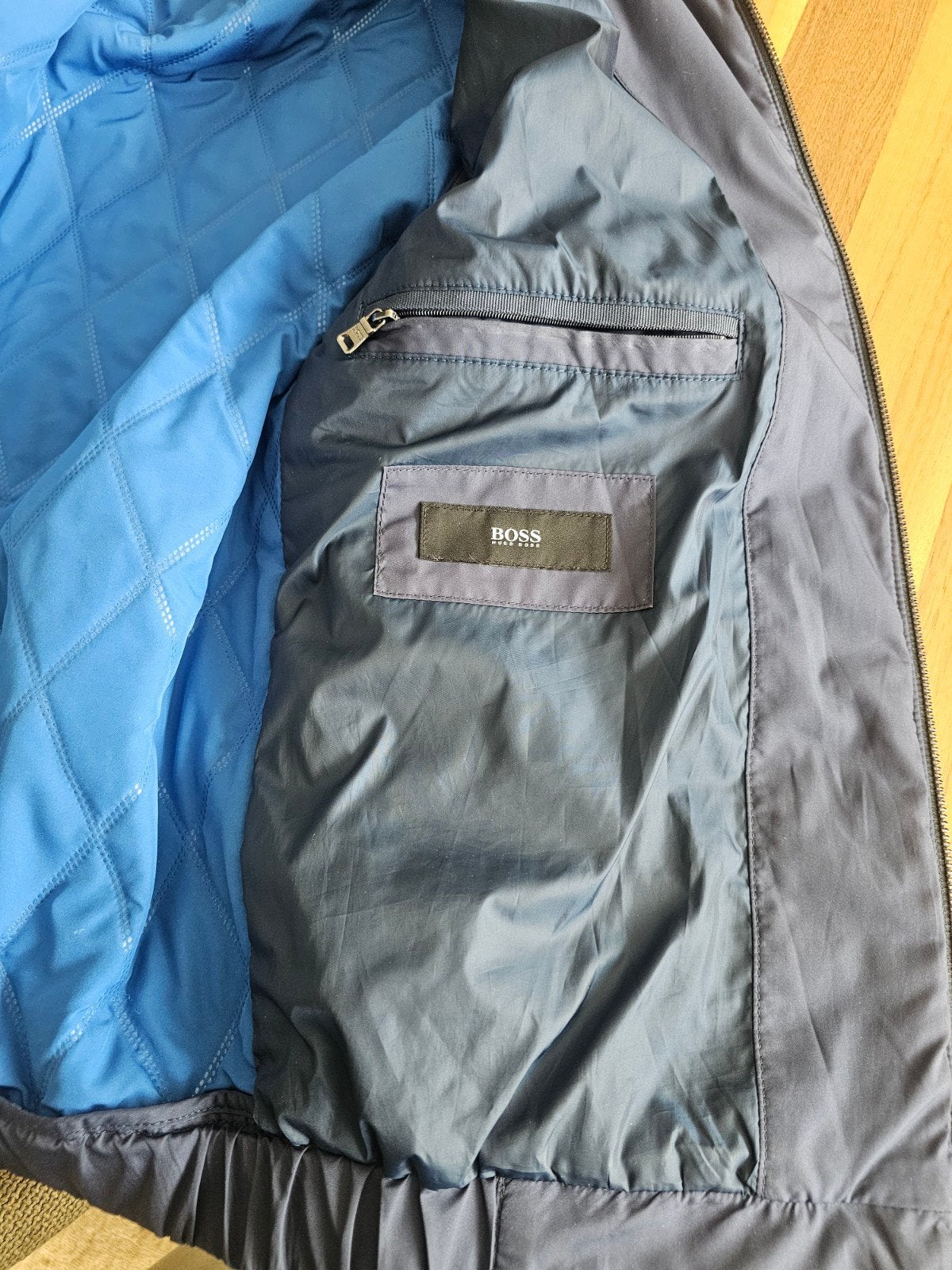 ZGAN donkerblauwe hedendaagse gewatteerde jas HUGO BOSS T48, Zo goed als nieuw, Hugo Boss, Verzenden, Maat 48/50 (M)
