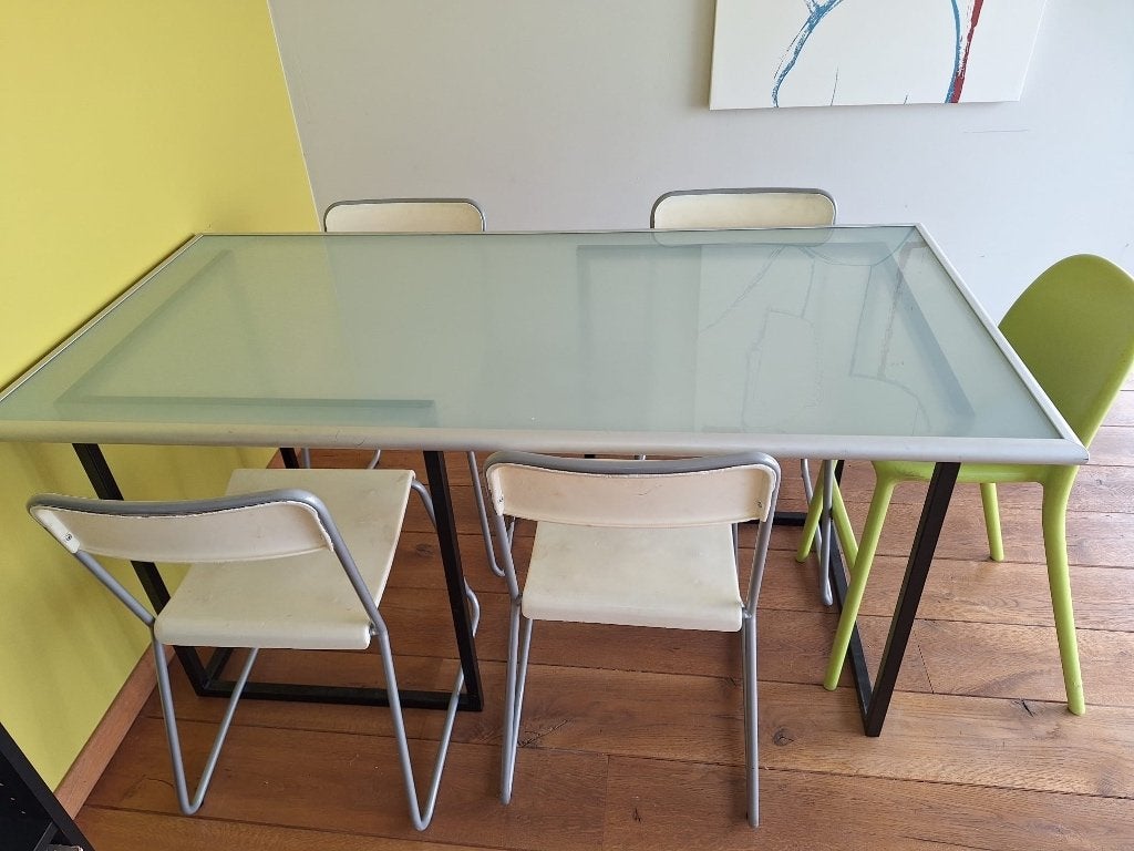 Tafel met glazen blad incl 4 stoelen, Huis en Inrichting, Ophalen, Gebruikt, 50 tot 100 cm, 150 tot 200 cm
