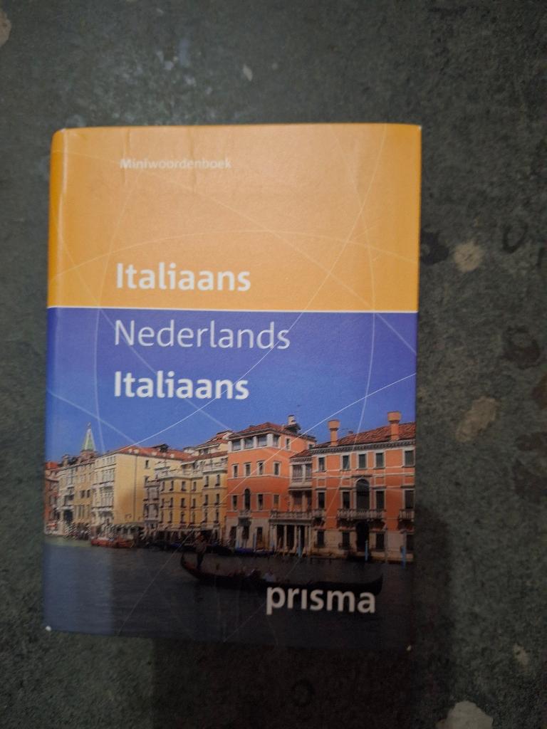Woordenboek italiaans, Boeken, Ophalen of Verzenden, Gelezen, Italiaans