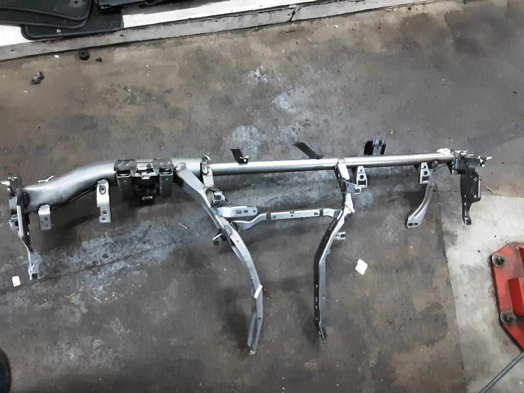 CADRE DE TABLEAU DE BORD Volkswagen Tiguan (CT1) (01-2023/-), Autos : Pièces & Accessoires, Volkswagen, Mevr. I. Hauben, Utilisé