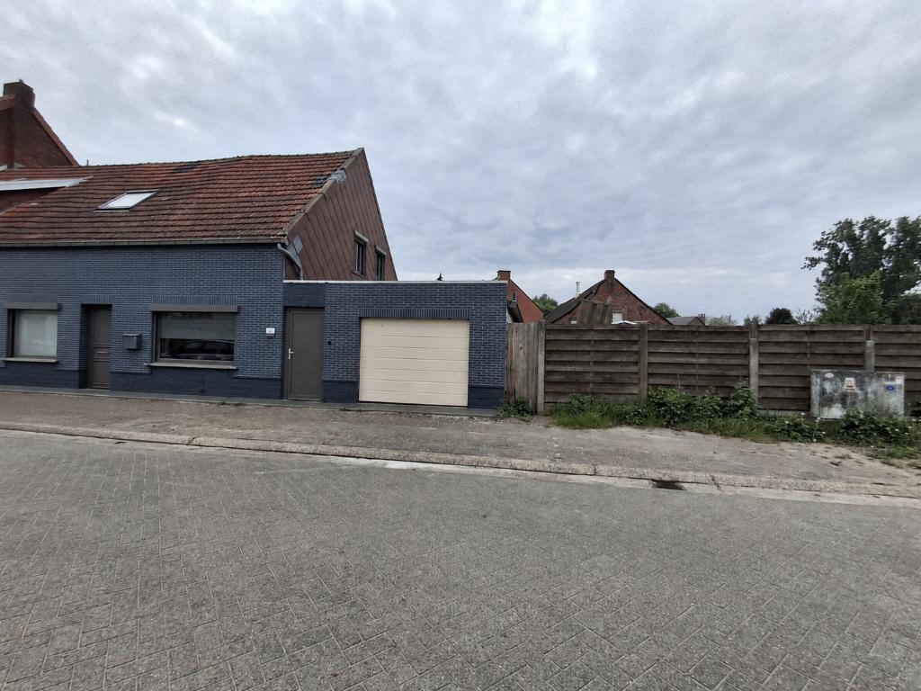 Instapklare woning met 3 slpkmr, garage en tuin, Immo, Huizen en Appartementen te koop, Provincie Antwerpen, 200 tot 500 m², Hoekwoning