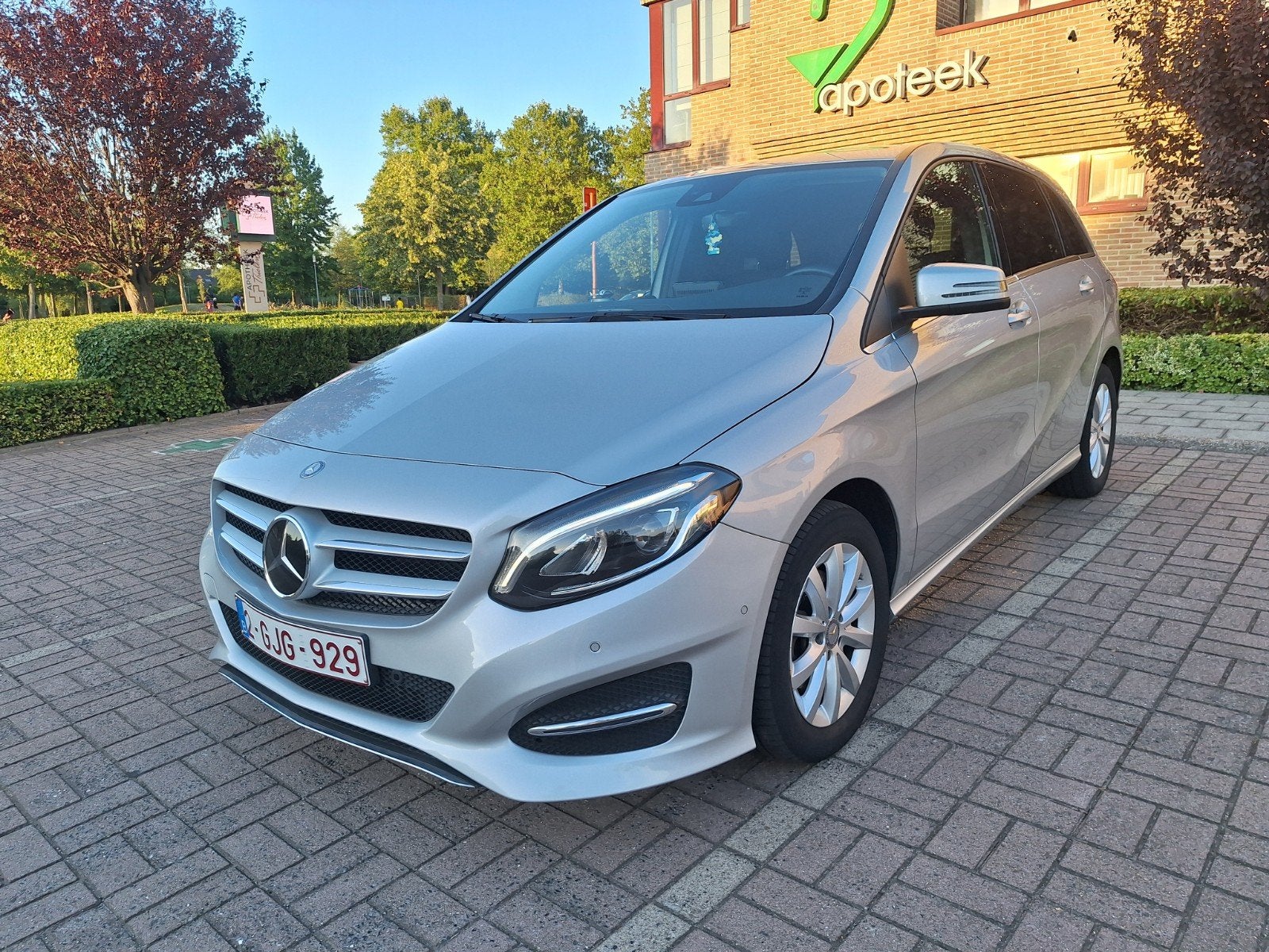 Mercedes Classe B B200, Cuir, Argent ou Gris, Euro 6, Carnet d'entretien