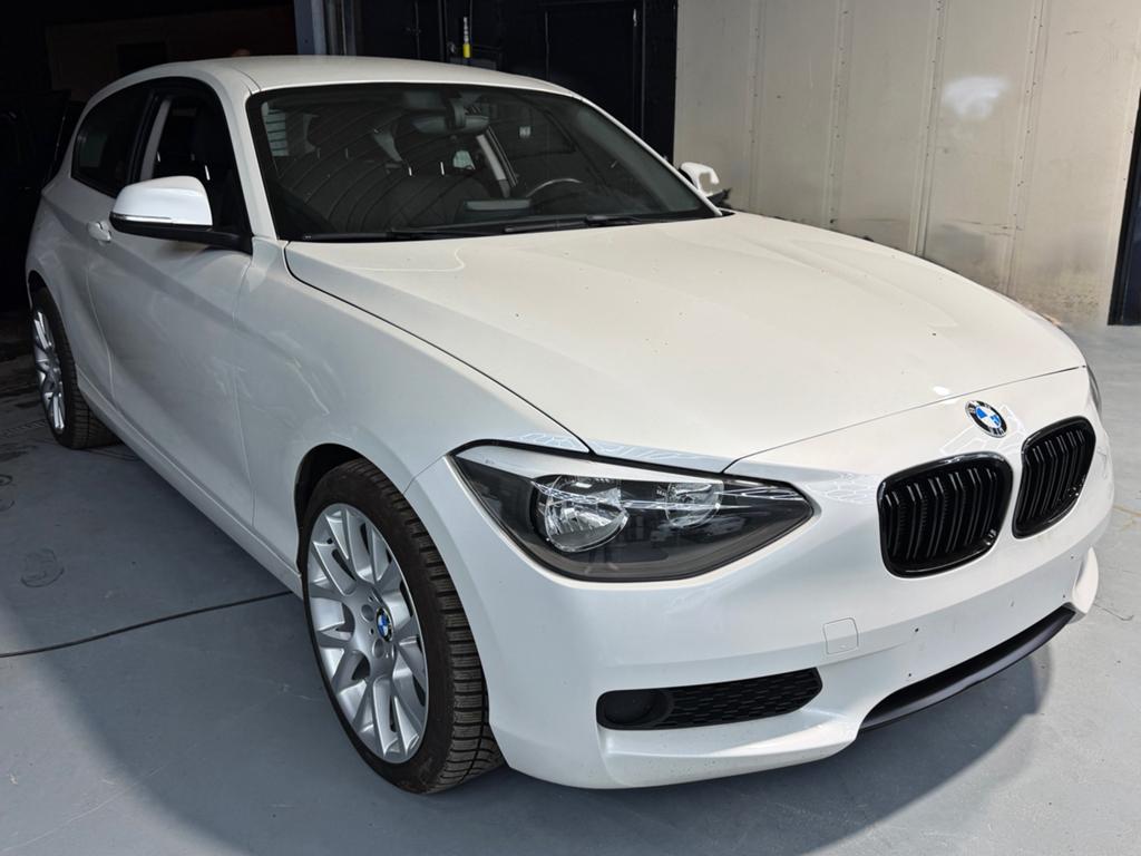 BMW 114i White - 152.000km - 2013 - Gekeurd Vvk !, Auto's, BMW, 4 cilinders, 1600 cc, Wit, USB
