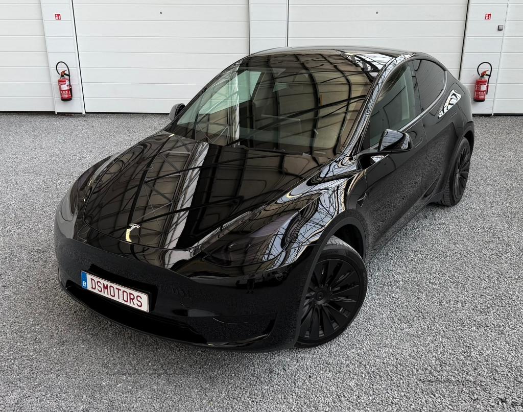 Tesla Model Y RWD | Triple Black | Net gepolierd | BTW wagen, Automaat, https://public.car-pass.be/vhr/5560012c-1f4a-48c2-9323-a5b3d3a23ac1