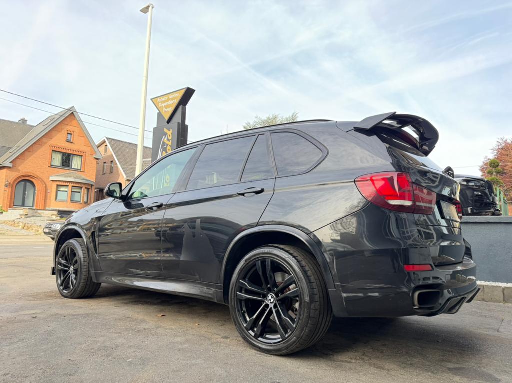 BMW X5 M50D FULL SAUF TOIT EURO 6 BLACK 4x4, Autos, BMW, Particulier, Achat, X5, Caméra 360°, 4x4, ABS, Caméra de recul, Phares directionnels