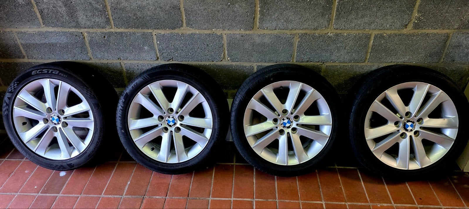 Originele Bmw velgen 17 inch met banden, Auto-onderdelen, Banden en Velgen, Ophalen, Gebruikt, 17 inch, 205 mm