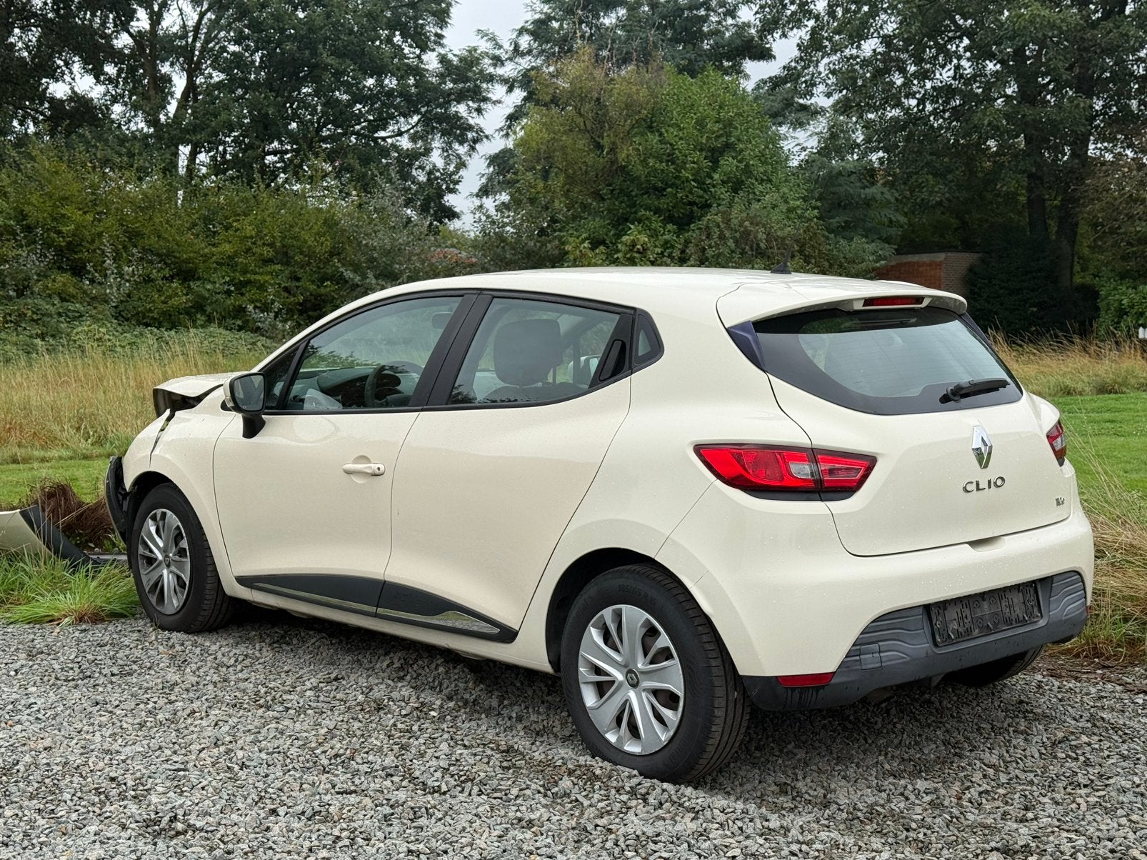 Renault Clio 0.9 TCe voorkop schade - motor ok - airbag ok, Autos, Achat, Entreprise, Essence, Clio