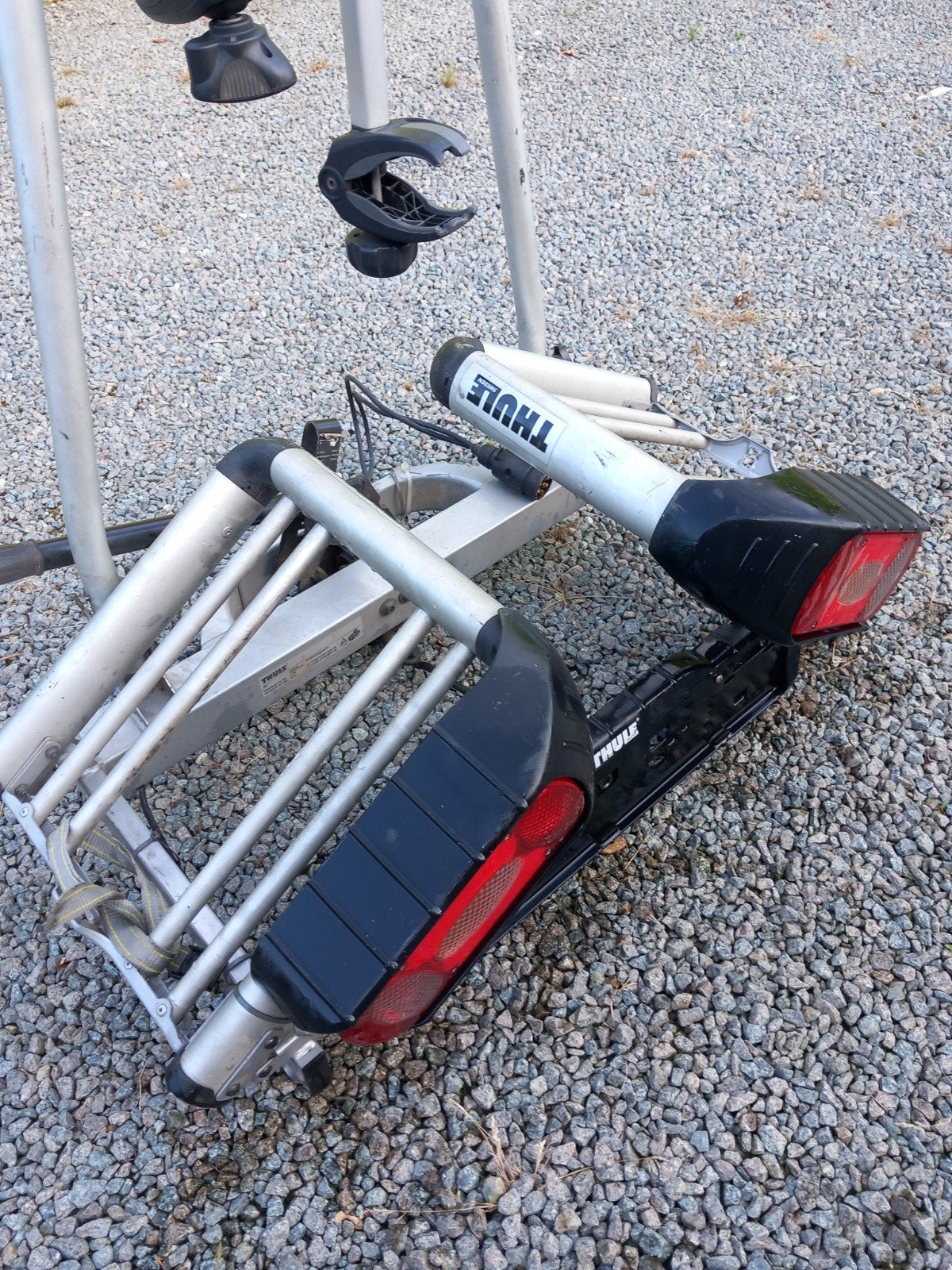 Porte-vélos Thule 2vélos E bike 60kg Att.remorque universel, Support d'attelage, Comme neuf, Enlèvement, 2 vélos