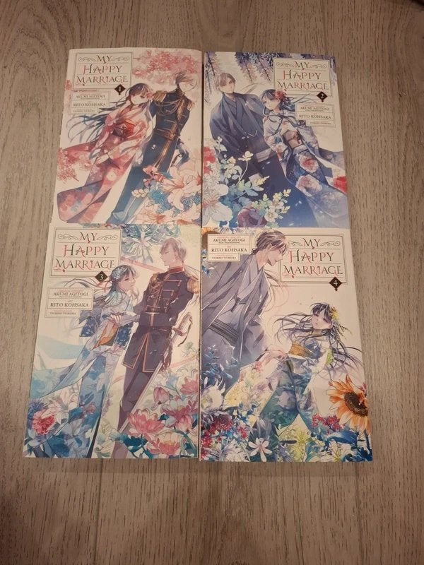 Lot My Happy Marriage - delen 1 tot 4, Boeken, Ophalen of Verzenden, Zo goed als nieuw, Meerdere stripboeken, Agitogi Akumi