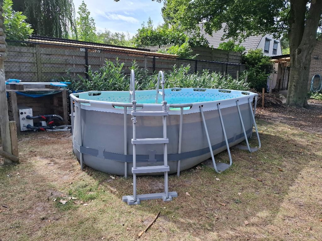 Bestway L427 x B250 x H100 cm met warmtepomp en accessoires, Ophalen, Gebruikt, 200 tot 300 cm, 80 tot 120 cm