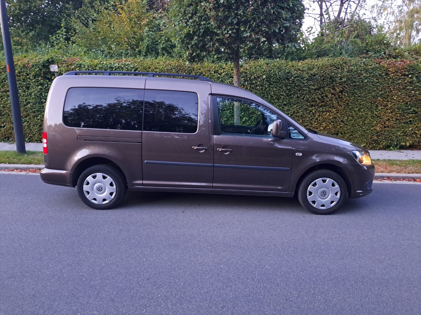 Volkswagen Caddy Maxi 7 places au lieu du 1.6 TDI. Distribut, Autos, Entretenue par le concessionnaire, 5 portes, Diesel, Automatique