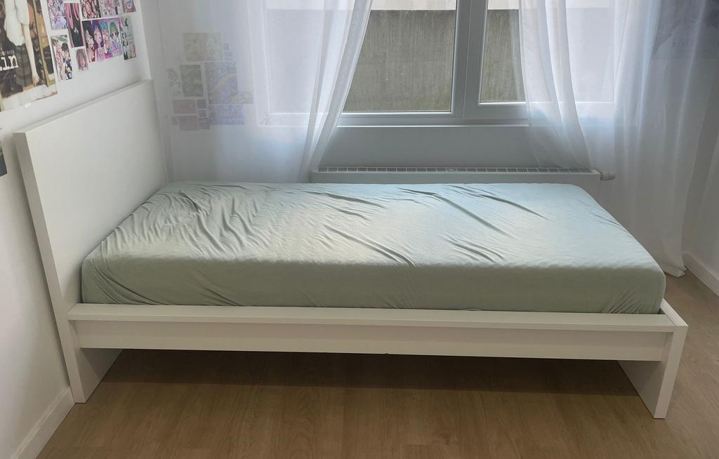 Ikea bed zonder matras 50€, Ophalen, Zo goed als nieuw