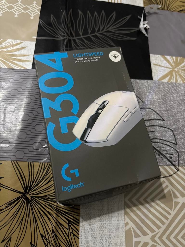 Logitech G304, Neuf, Souris, Droitier, Envoi