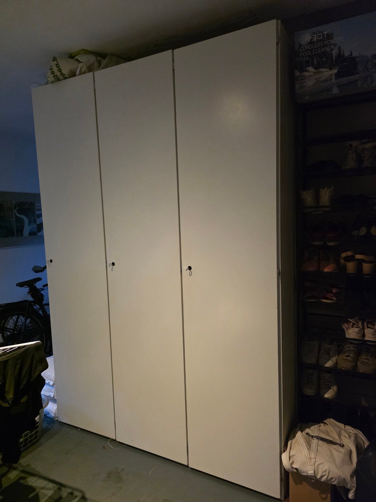 Witte kleerkast van Interlübke - 3 deuren, Ophalen, Met deur(en), Gebruikt, 200 cm of meer