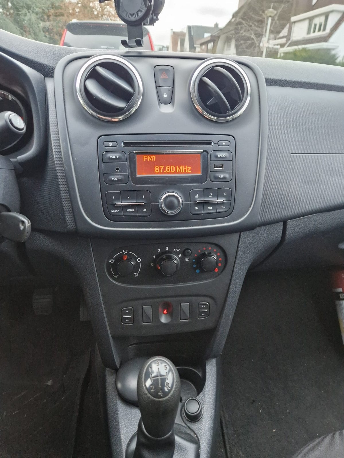 Dacia Sandero 1.2 benzine, Auto's, 75 kW, Multifunctioneel stuurwiel, 5 deurs, Particulier