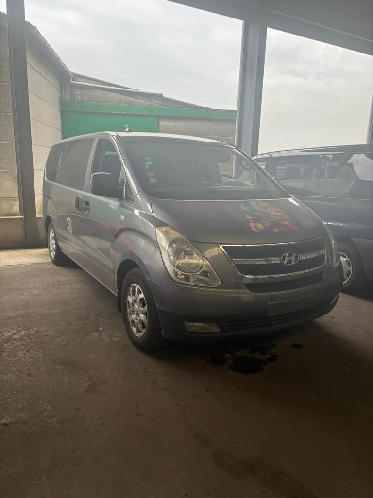 Hyundai h1, Auto's, Bestelwagens en Lichte vracht, Particulier, Hyundai, Diesel, Euro 4, Handgeschakeld, Ophalen