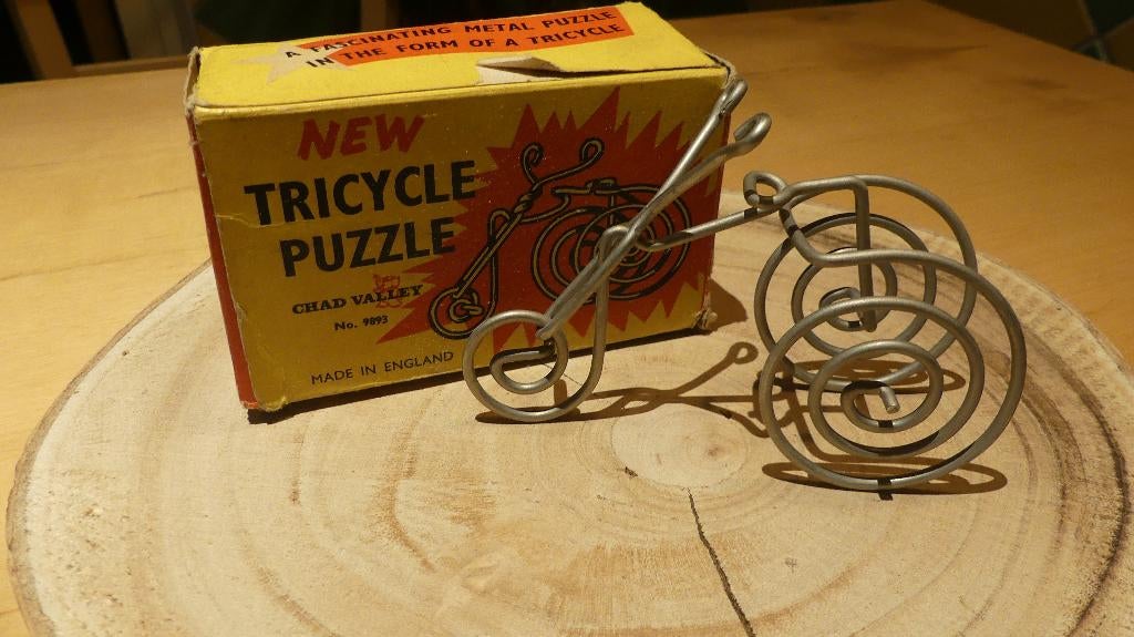 Puzzle tricycle de Chad Valley dans sa boîte d'origine, Enlèvement