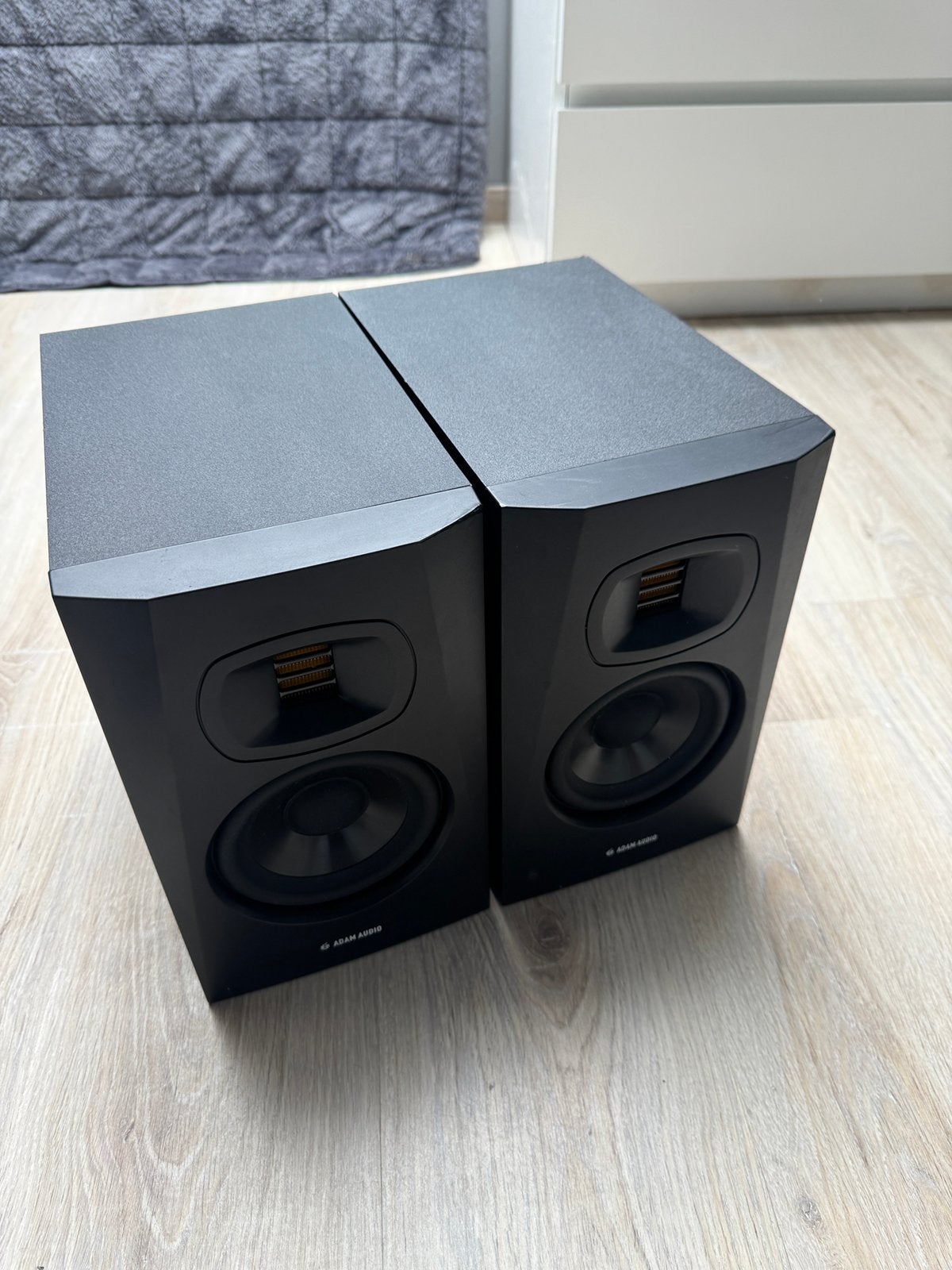 Adam T5V, Audio, Tv en Foto, Ophalen, Zo goed als nieuw