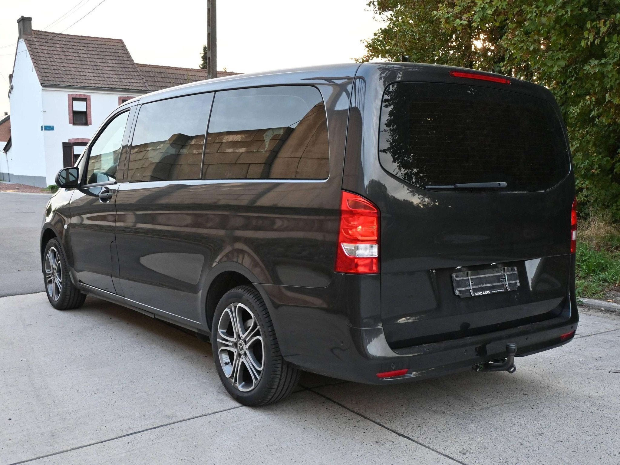 Mercedes-Benz Vito 2.0 9G Auto - 8 Places - Carplay - Attach, 4 deurs, Stof, Gebruikt, 4 cilinders