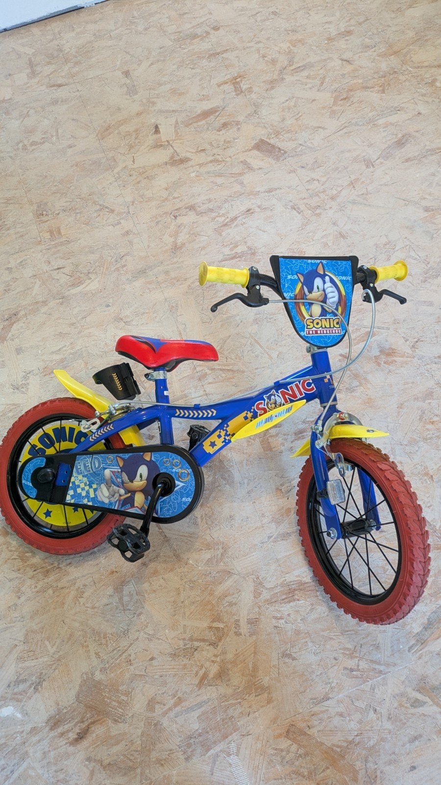 erg leuke Sonic fiets met zijwieltjes 14 inc, Ophalen, Zijwieltjes