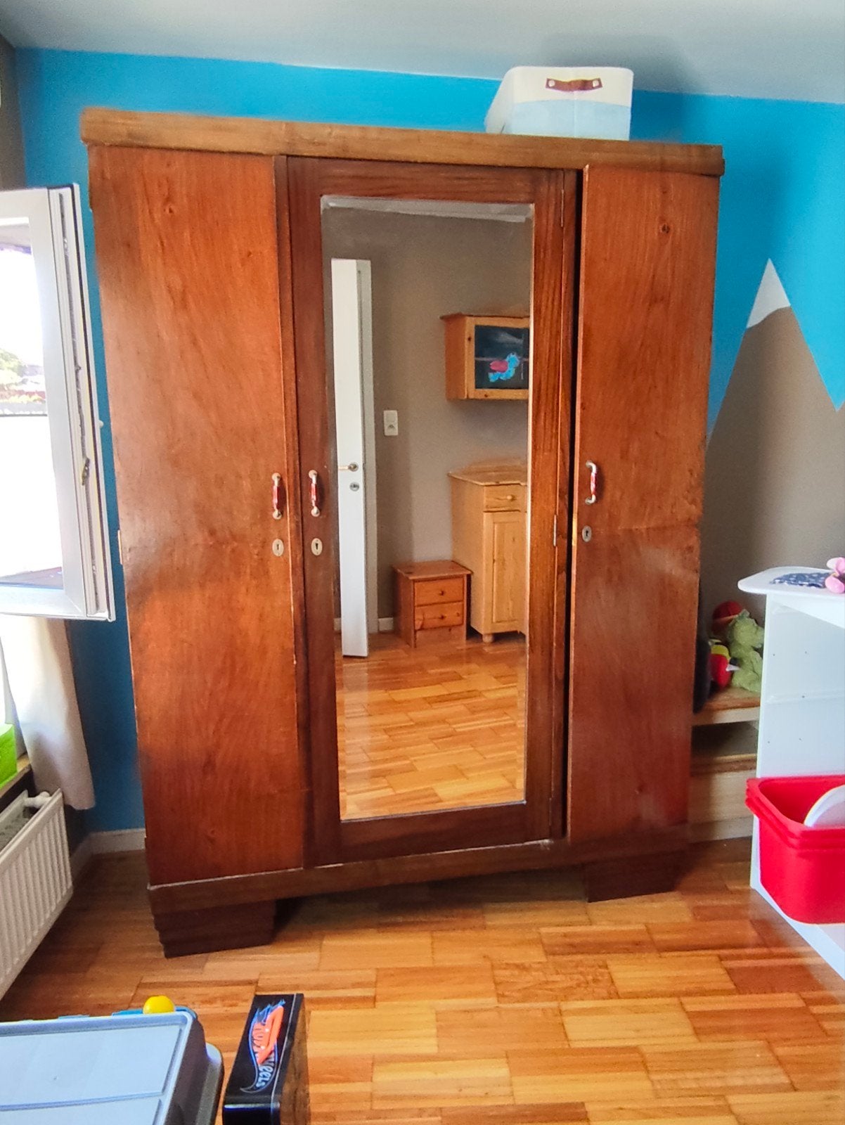 Grande armoire avec miroir, Maison & Meubles, Enlèvement