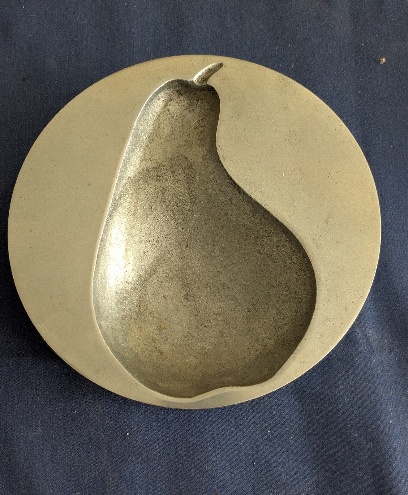 Design metalen peervormige asbak, Antiek en Kunst, Ophalen