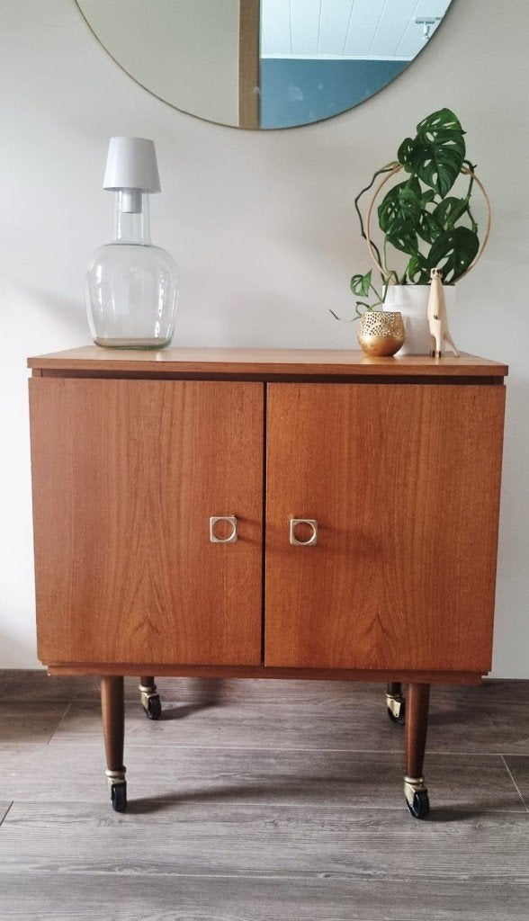 Vintage kastje/opbergkast Mid-Century op wieltjes, Antiquités & Art, Enlèvement