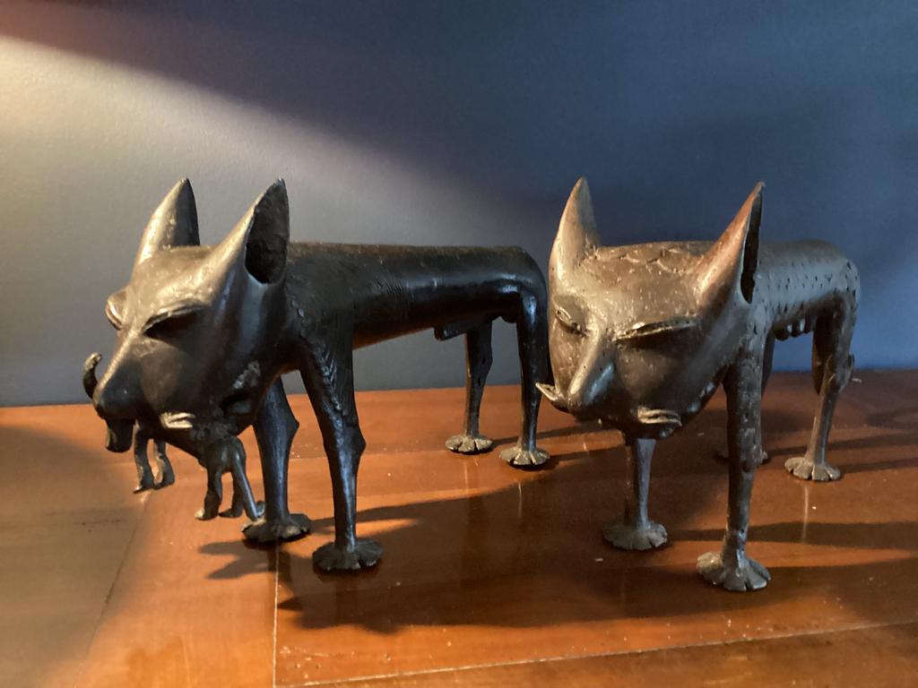 Couple de léopards en bronze, Enlèvement