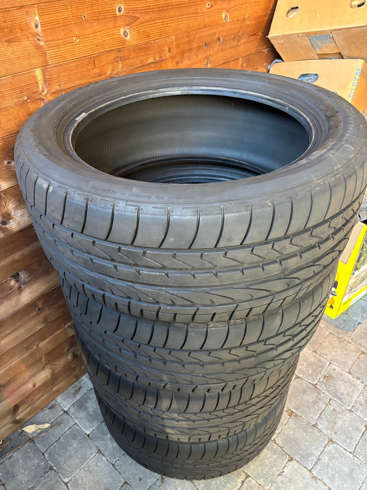 4 banden Bridgestone, Ophalen, Zo goed als nieuw