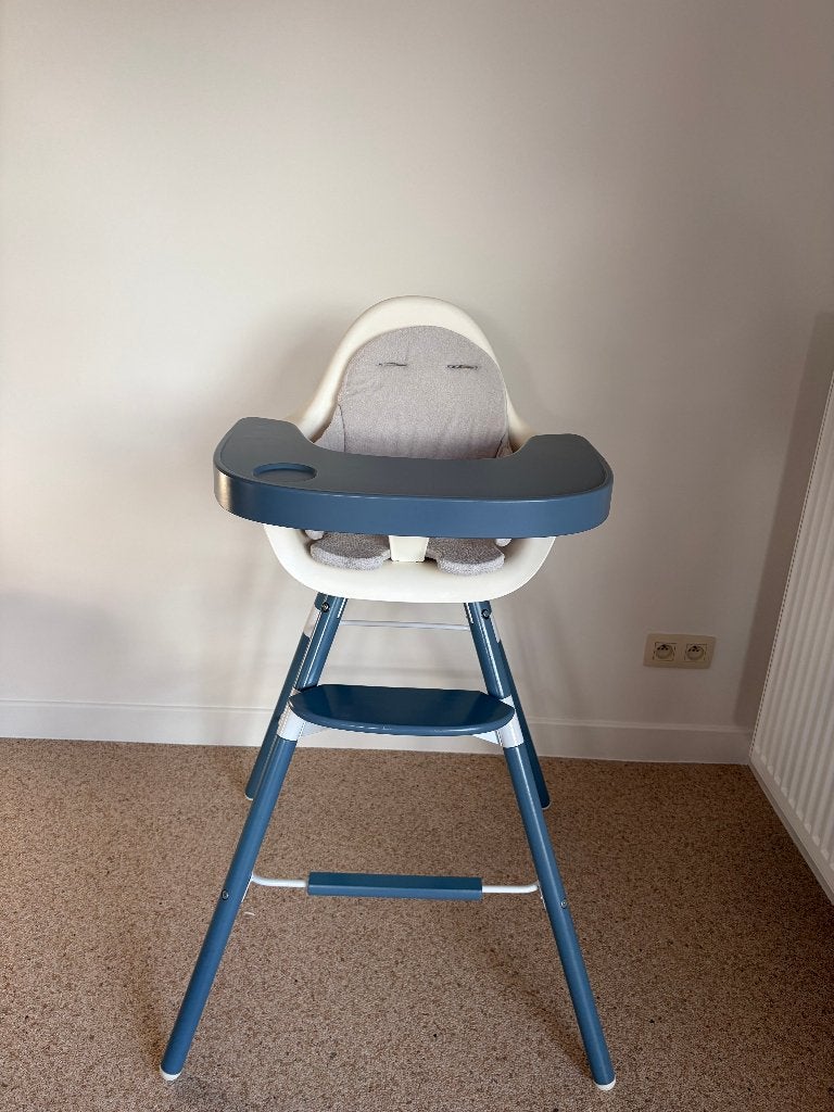 Eetstoel van Childwood, Kinderen en Baby's, Ophalen, Gebruikt, Meegroeistoel, Gordel(s)