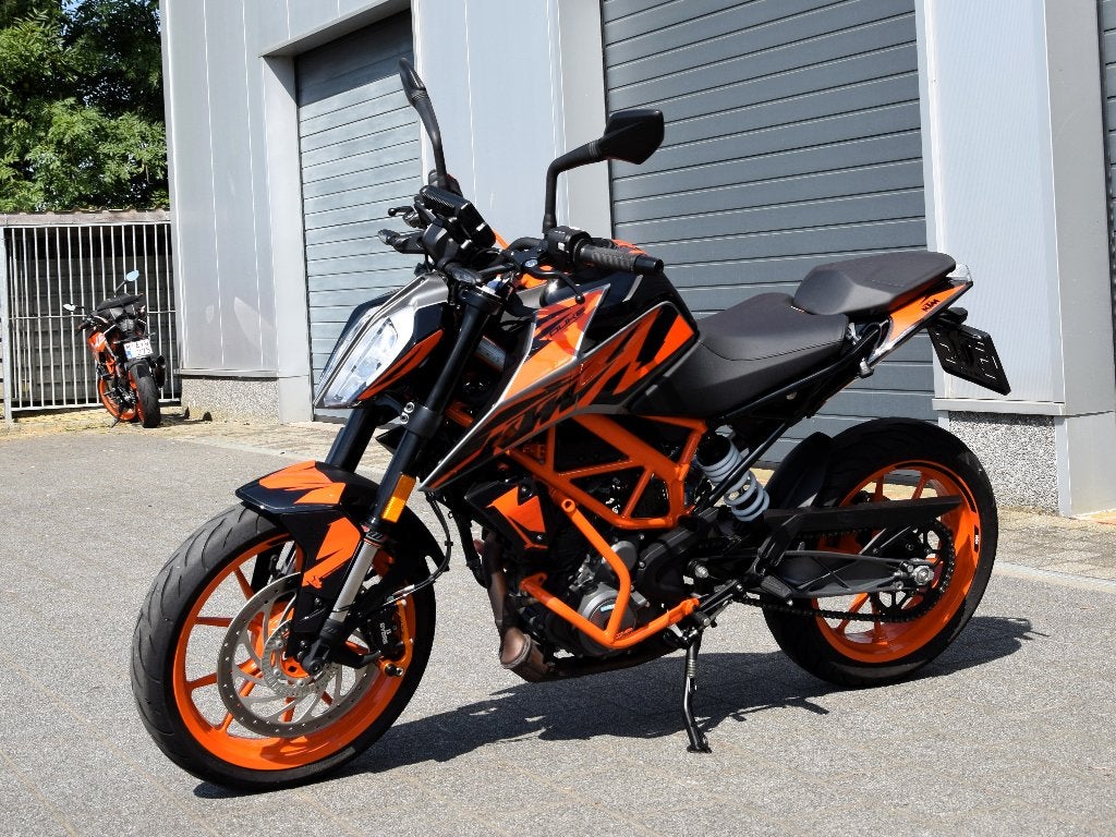 KTM 390 Duke, Motoren, 373 cc, Minimaal motorrijbewijs A2, Handgeschakeld, 1 cilinder