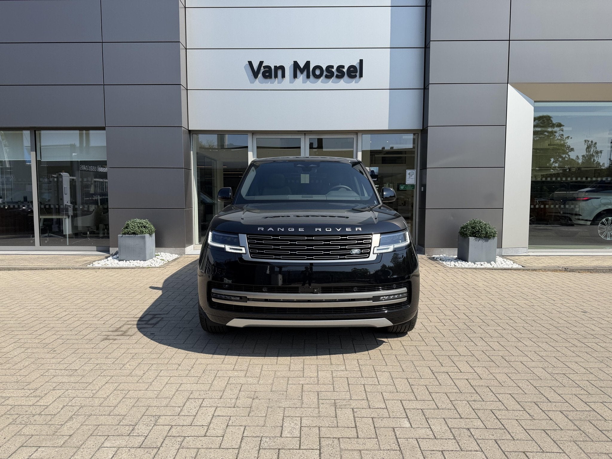 Land Rover Range Rover SWB P460e SE AWD Auto. 26MY, Autos, Cuir, 460 ch, Achat, Système audio