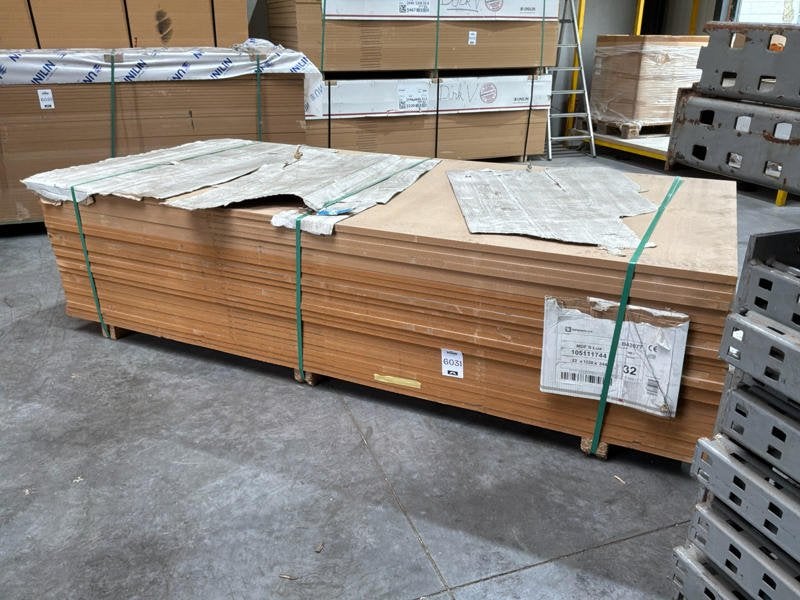Panneaux MDF Unilin (25x), Articles professionnels, Machines & Construction | Pièces