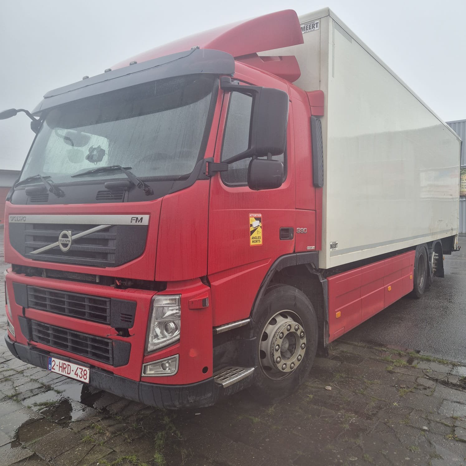 Volvo année 2011 km 900 000 _+ euro 5   26 tonne