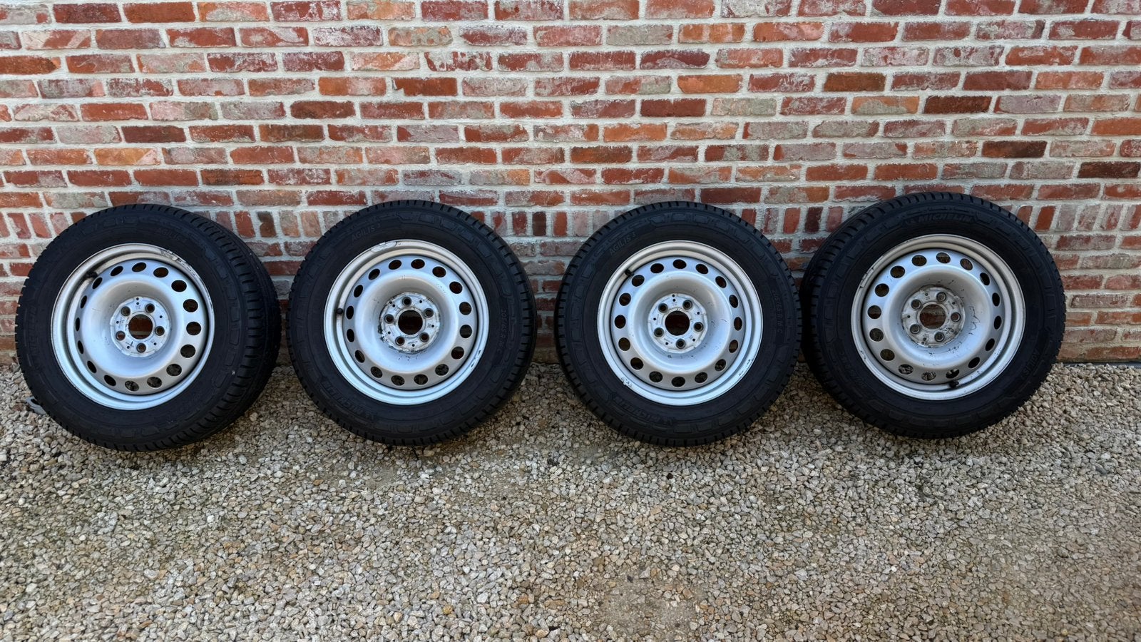 Stalen velgen michelin agilis 3 nieuw, Auto-onderdelen, Ophalen, Band(en)