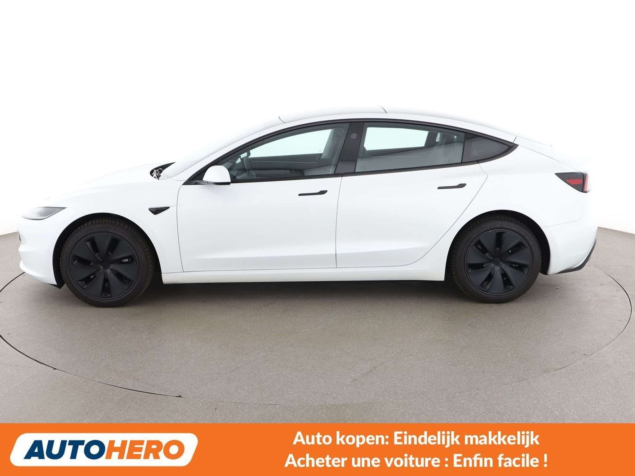 Tesla Model 3 Standard Range (année de construction 2024), Autos, Cuir, Achat, https://public.car-pass.be/vhr/76558bac-712c-4b95-bf60-240141b5c04f