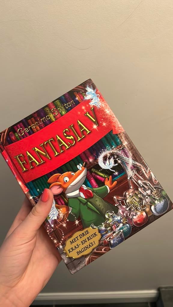 Fantasia V, Boeken, Ophalen of Verzenden, Zo goed als nieuw