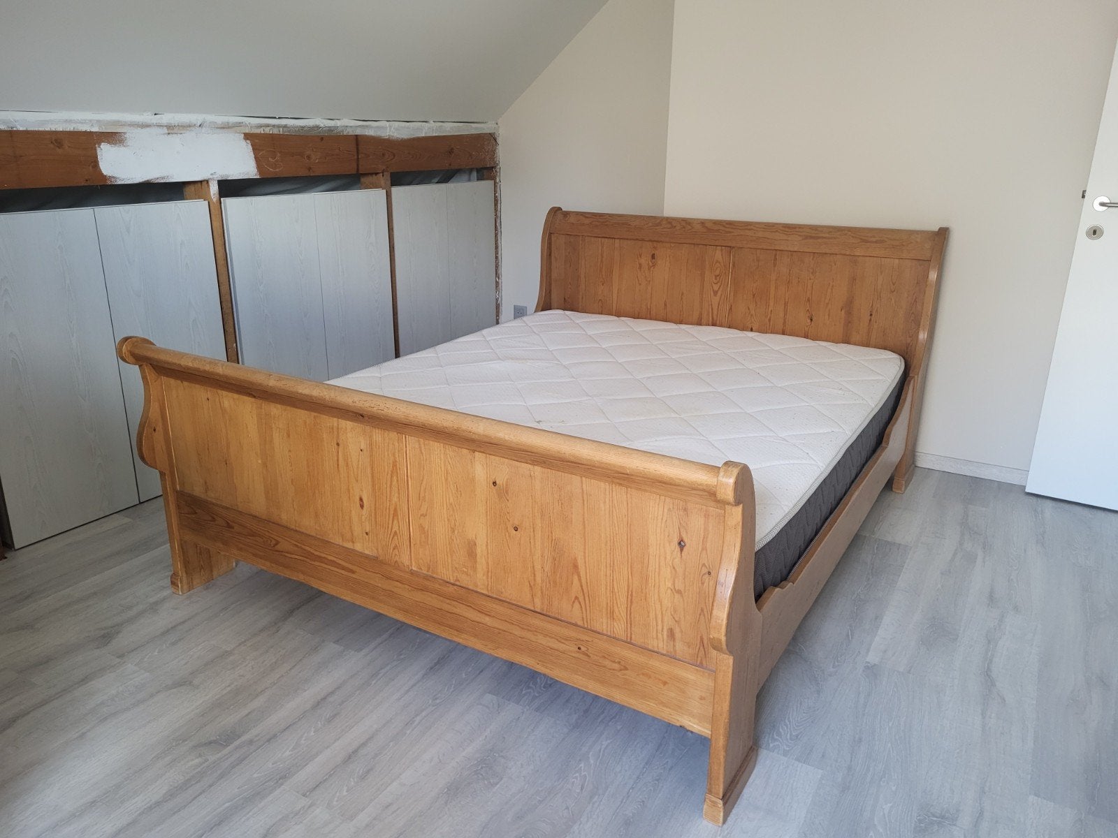 Massief houten tweepersoonsbed, Huis en Inrichting, Slaapkamer | Bedden, Ophalen, Gebruikt, Bruin, Tweepersoons