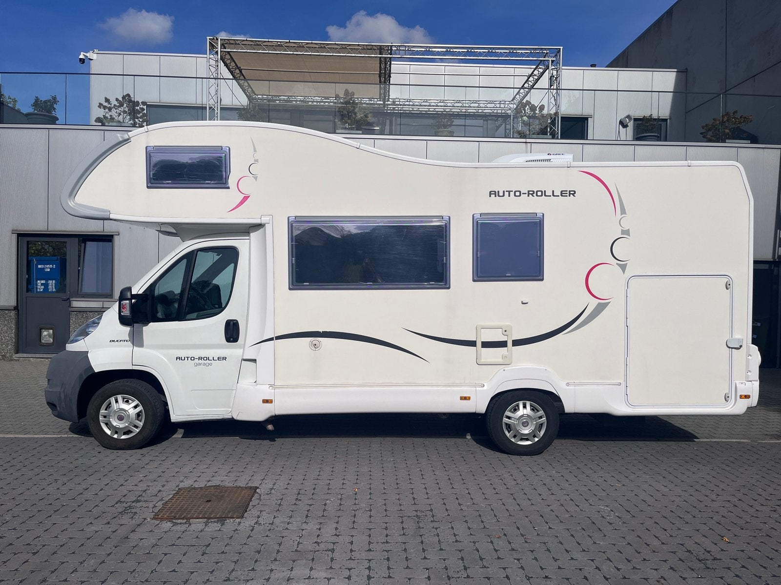 Mobilhome Ducato AutoRoller Garage 6 personnes/Climatisation, Caravanes & Camping, Siège de train, 6 à 7 mètres, Fiat, Boîte manuelle