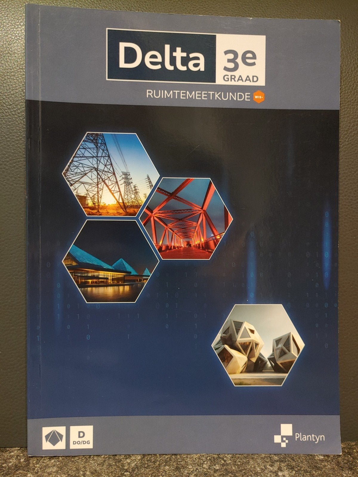 Delta 3e graad Ruimtemeetkunde Leerboek (uitgeverij Plantyn), Boeken, Griet Schatteman; Nicole De Wilde; Maarten Arts; Regi Op de B...