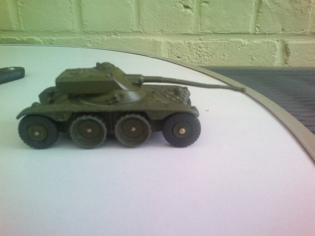 Dinky toys FL-10 Panhard., Hobby en Vrije tijd, Modelauto's | 1:43, Ophalen of Verzenden, Gebruikt, Overige typen, Dinky Toys