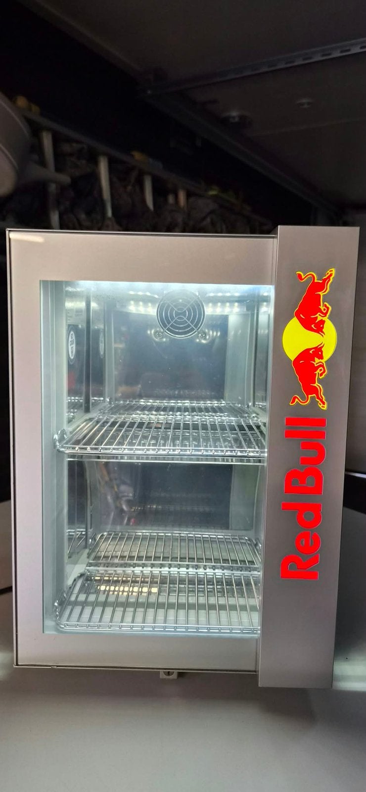 Mini-réfrigérateur Red Bull pour bébé, Electroménager, Neuf, Classe énergétique A ou plus économe, Sans bac à congélation, Moins de 45 cm