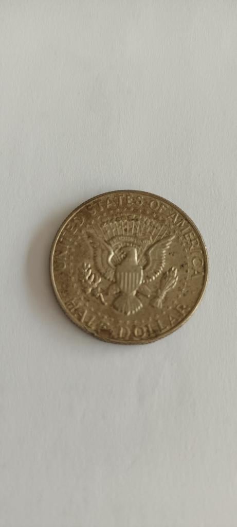 Half dollar munt, Enlèvement