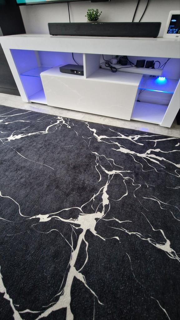 Tv Meubel met blauwe ledverlichting, Ophalen