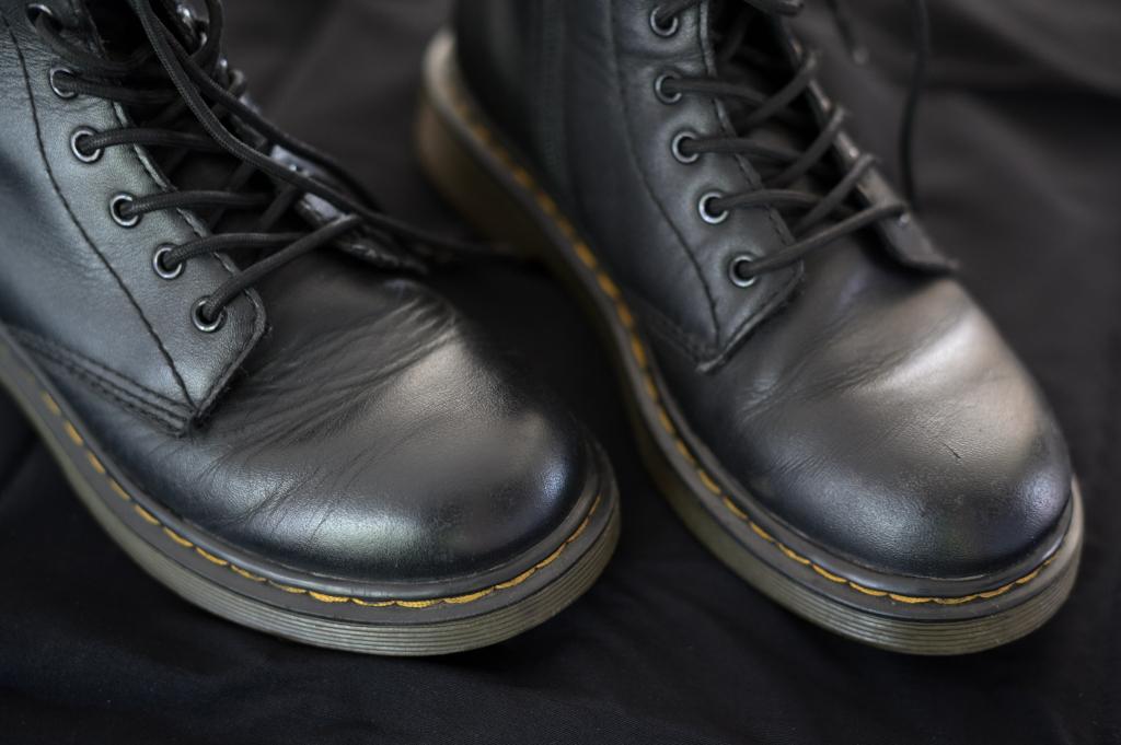 Dr Martens 1460 zwarte laarzen maat 33, Kinderen en Baby's, Ophalen, Dr Martens, Gebruikt, Jongen of Meisje